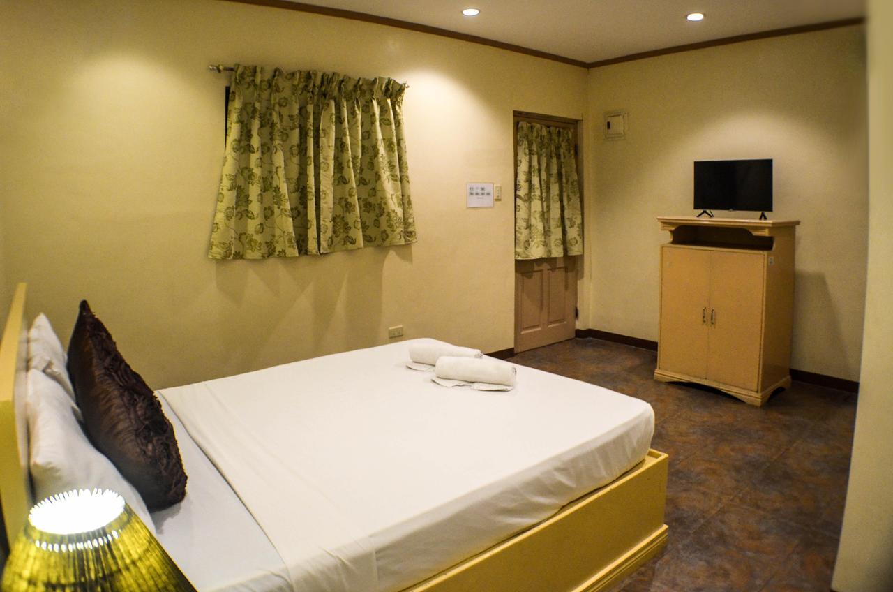 Subic Waterfront Resort And Hotel Exteriér fotografie