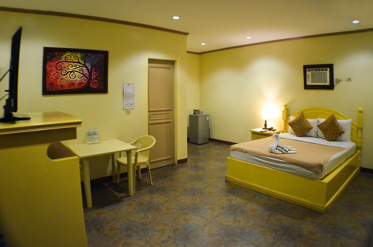 Subic Waterfront Resort And Hotel Exteriér fotografie