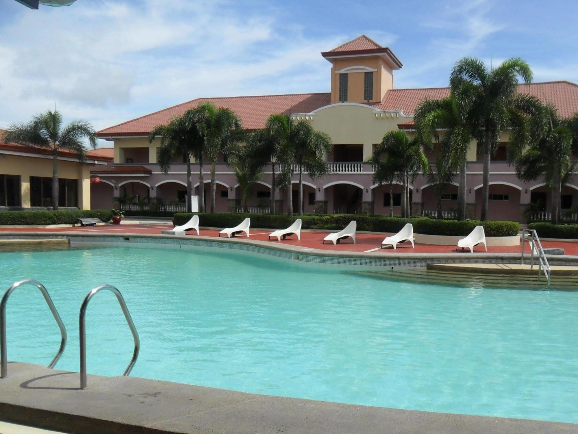 Subic Waterfront Resort And Hotel Exteriér fotografie