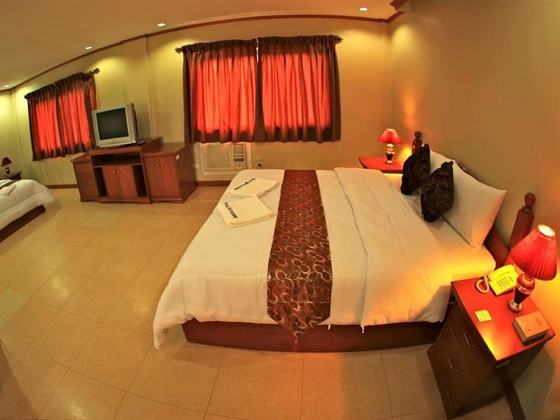 Subic Waterfront Resort And Hotel Exteriér fotografie